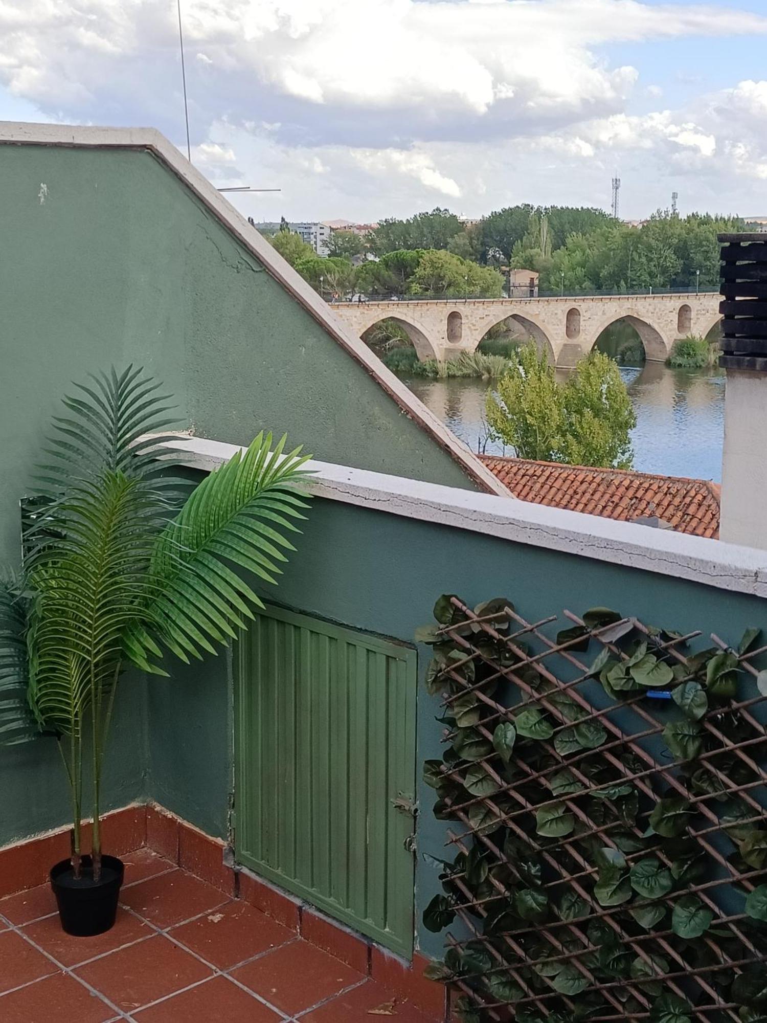 Los Pepinos Zamora Buitenkant foto